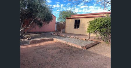 Rent a piece of Whyalla history! - Photo 4