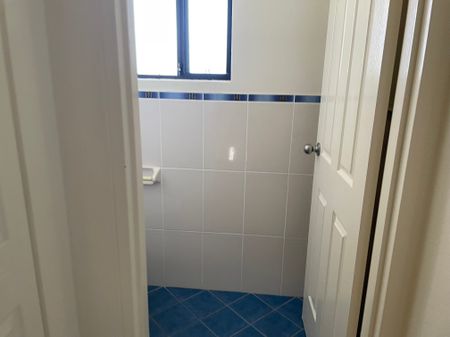 The Entrance North - Photo 4