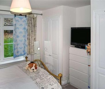 Odile Mews, Bingley, West Yorkshire, BD16 - Photo 4