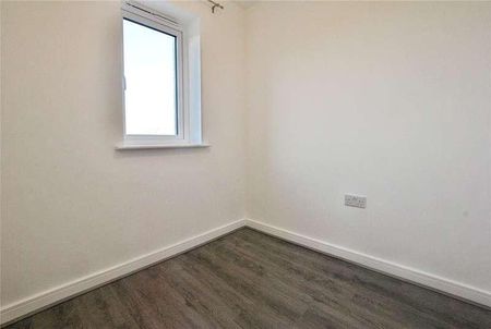 Smith Crescent, Chelmsford, CM1 - Photo 4