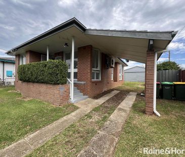 72 Lawson Avenue, Woodberry, NSW 2322 - Photo 3