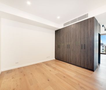 Modern Studio Apartment With Deluxe Finishes - Photo 4