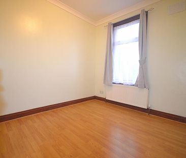 4 bedroom terraced house to rent - Photo 6