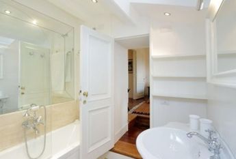 Attic-Spagna: 250mq. Duplex Penthouse located in 15th century Historical Building. Large double living room with fireplace, study, 3 bedrooms, 3 baths, spectauclar entertaining room with 360° views of antique Rome, rooftops and Cupoa’s. Ref #120