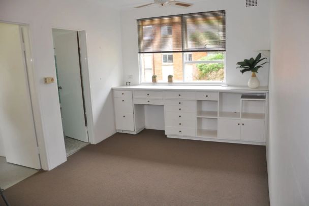 Light & bright studio apartment - Photo 1