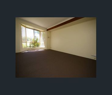 SPACIOUS FAMILY LIVING IN A PEACEFUL CUL-DE-SAC - Photo 1