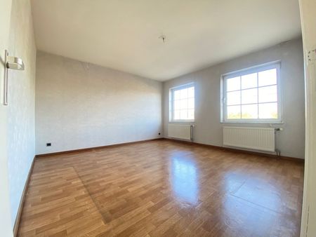 Groot appartement op wandelafstand van station en centrum! - Photo 2