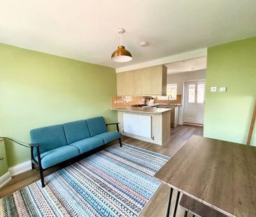 2 bedroom cottage to rent - Photo 1