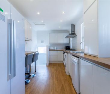 1 bedroom in a house share to rent - Photo 6