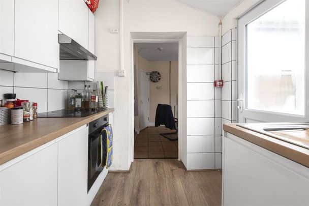 5 bedroom terraced house to rent - Photo 1