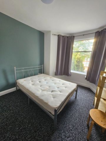 Room in a Shared House, Northbrook Road, IG1 - Photo 4