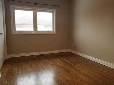 For Lease - 52 Fairchild Avenue, Toronto, Ontario - Photo 2