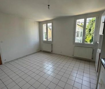 Location Appartement 2 pièces 36m² OZOIR LA FERRIERE 77330 - Photo 2