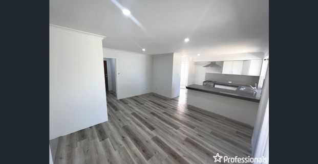 Clean, Neat and Fresh!!! - Photo 1