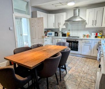 4 bedroom terraced house to rent - Photo 4