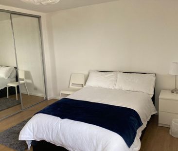 3 bedroom flat to rent - Photo 1
