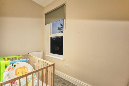 3 bedroom semi-detached house to rent - Photo 5