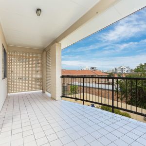 3/19 Downs Street, Redcliffe QLD 4020 - Apartment For Rent | Domain - Photo 3