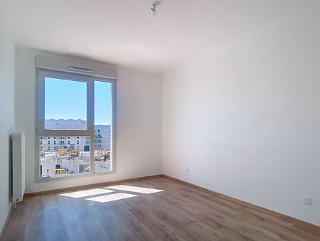 Apartment - Photo 4