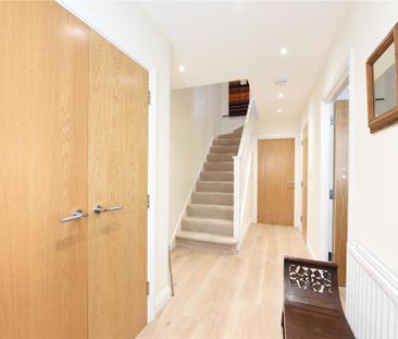 4 bedroom townhouse to rent - Photo 6