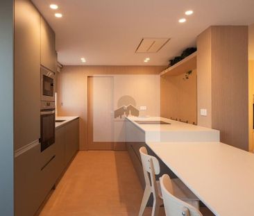 3 bedroom luxury penthouse for rent in Estepona, Spain - Photo 2