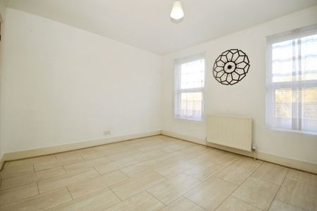 Carshalton Road, Mitcham, CR4 4HJ - Photo 5