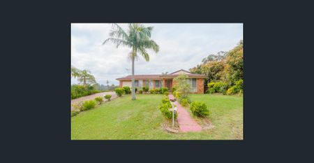 Beautifully Presented 4-Bedroom Home with Multiple Living Areas - Photo 2