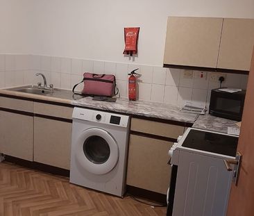 Studio Flat, Green Lane, B9 - Photo 6