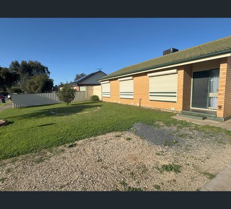 10 Blackham Crescent, Smithfield Plains, SA 5114 - Photo 4