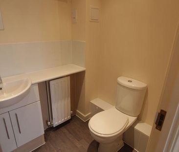 3 bedroom semi-detached house to rent - Photo 6