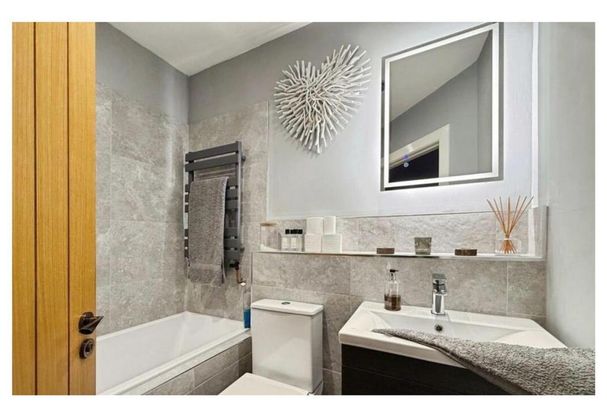 3 bedroom terraced house to rent - Photo 1