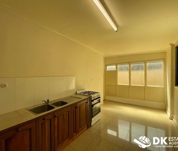 Located in the Heart of Braybrook, - Photo 1