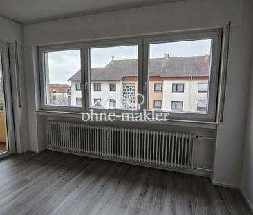 Frisch sanierte, sonnige 2-Zimmer-Wohnung mit Süd-Loggia & TG-Stell... - Photo 1