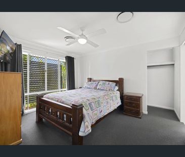 IDEAL FAMILY HOME - Photo 5