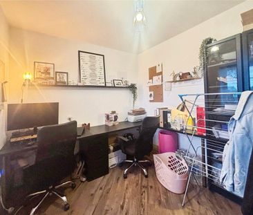 House share to rent - Photo 3