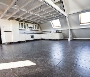 Appartement te huur in Moeskroen voor € 800 met 1 slaapkamer - Photo 2
