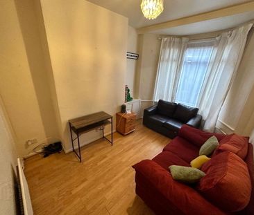 114 Tates Avenue, Belfast, BT9 7BZ - Photo 2
