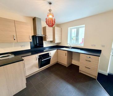 2 bedroom semi-detached house to rent - Photo 4