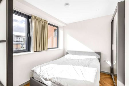 Alexandra Road, London, SW19 7BH - Photo 3