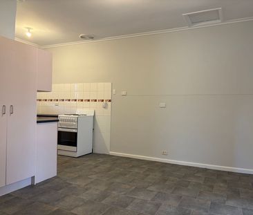 Comfortable Family Home in Elizabeth East - Photo 6