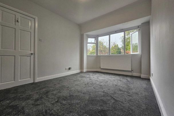 Calshot Road - Photo 1