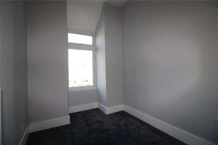 Ferndale Road, Gravesend, Kent, DA12 - Photo 5