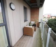 Manor Way, Borehamwood - Photo 3