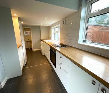 2 bedroom semi-detached house to rent - Photo 2