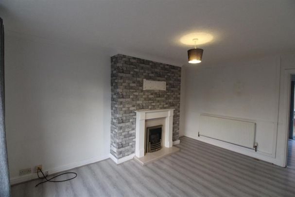 3 bedroom end of terrace house to rent - Photo 1