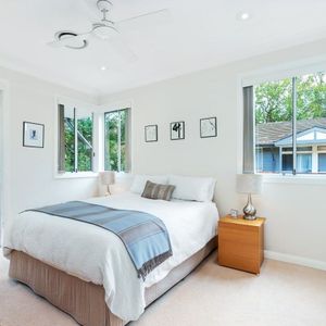 Outstanding contemporary townhouse in exclusive Lane Cove locale - Photo 2