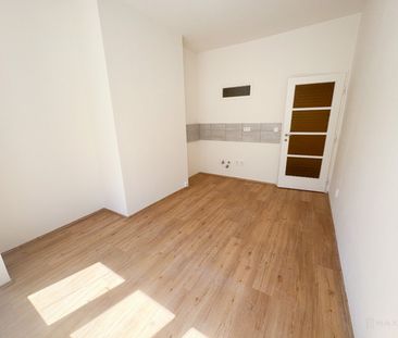 Pronájem bytu 1+kk a garsoniéry 17 m², Na zbořenci , Praha - Fotografie 6