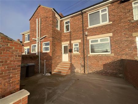 2 bedroom terraced house to rent - Photo 3