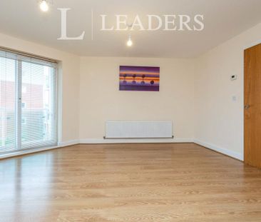 2 bedroom flat to rent - Photo 3