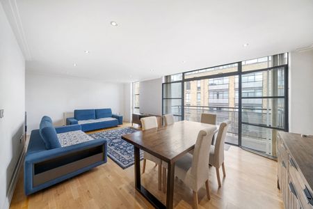 Town Meadow, Brentford, TW8 - Photo 3